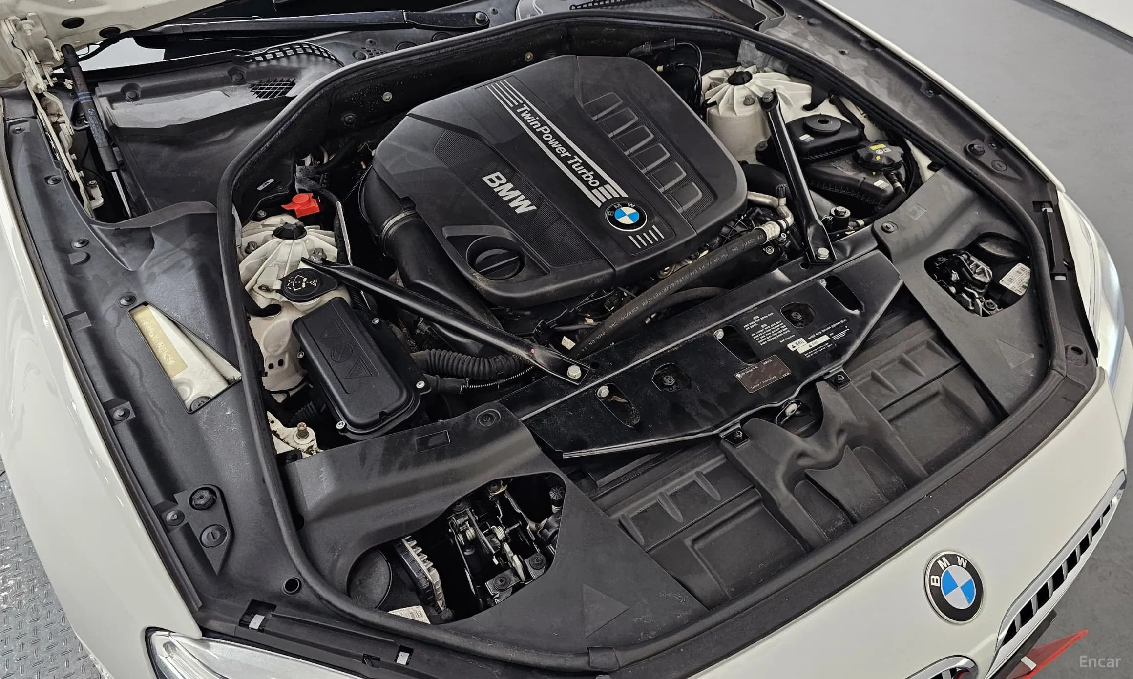 6 Series (F12)