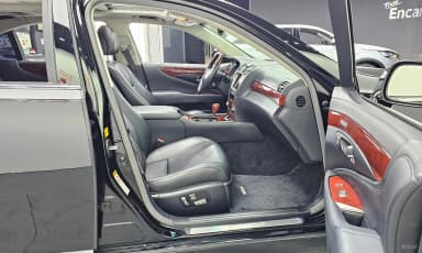 LS600hL
