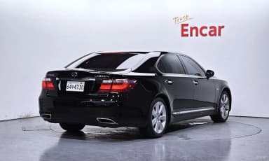 LS600hL