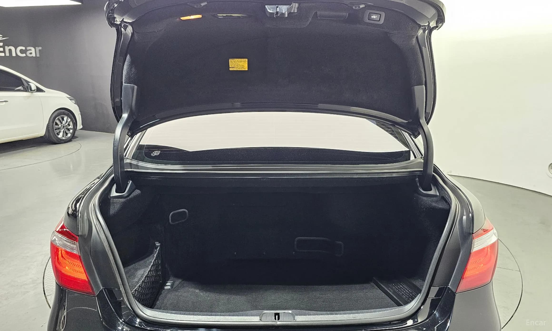 LS600hL