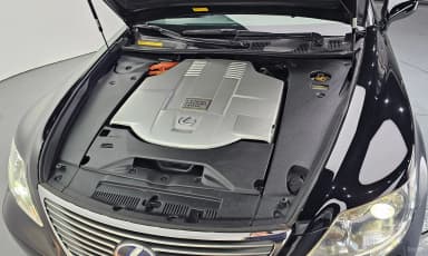 LS600hL