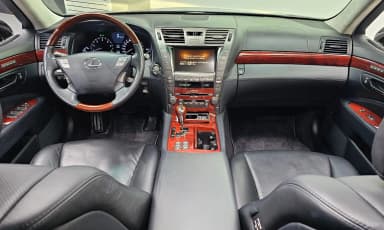 LS600hL