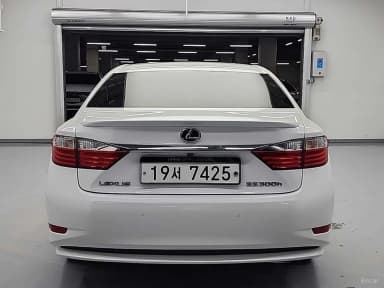 New ES300h
