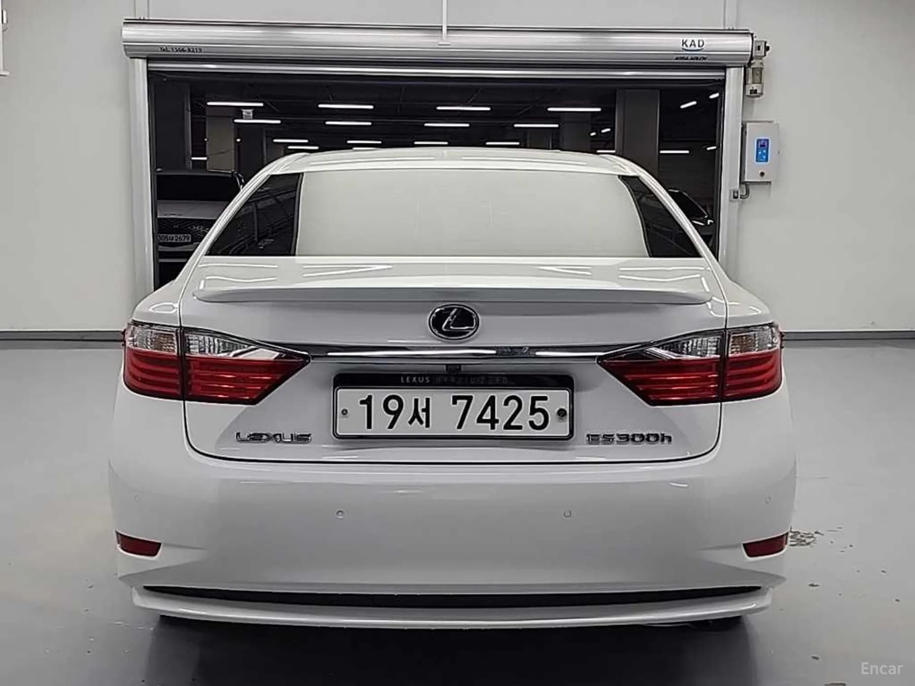 New ES300h