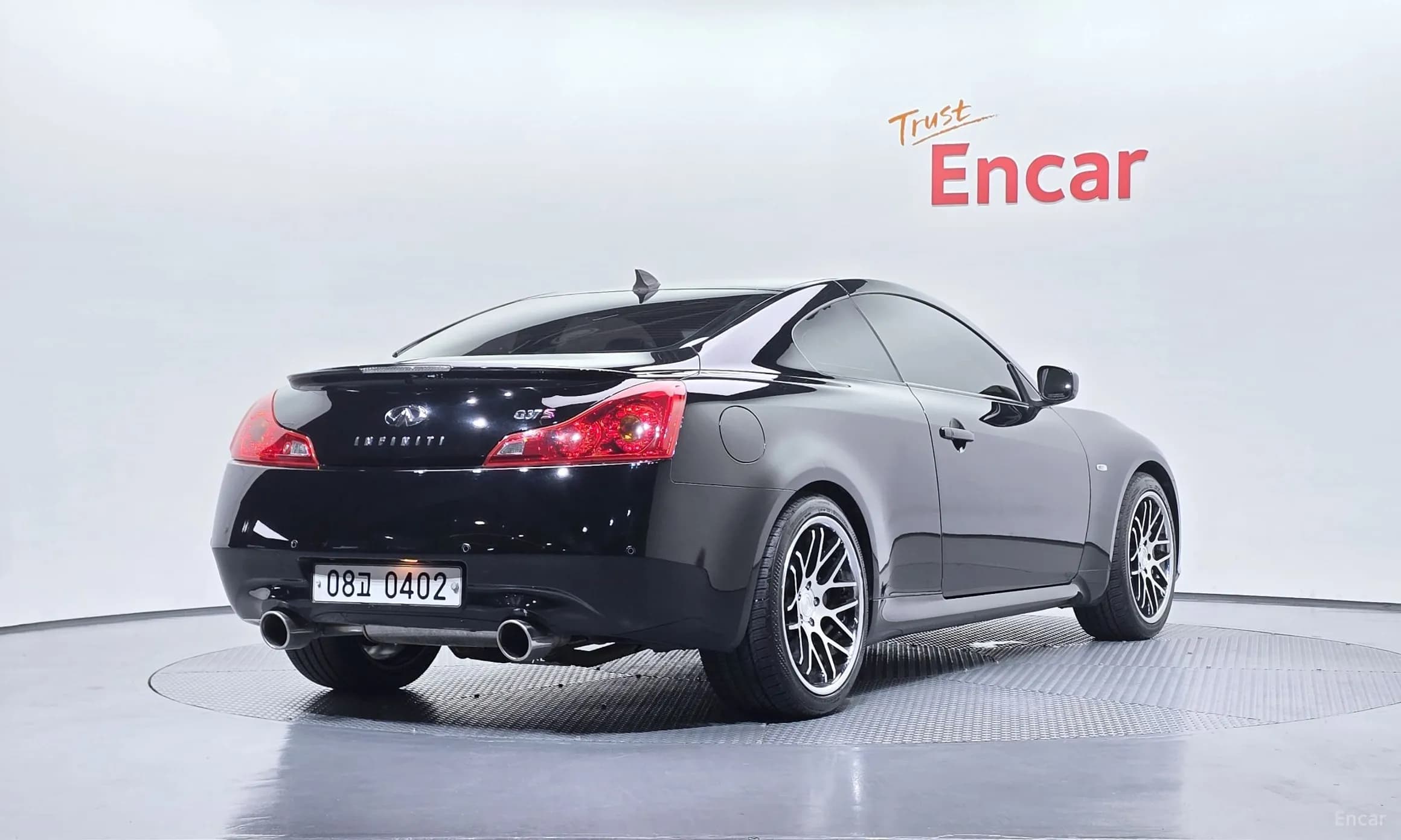 G37