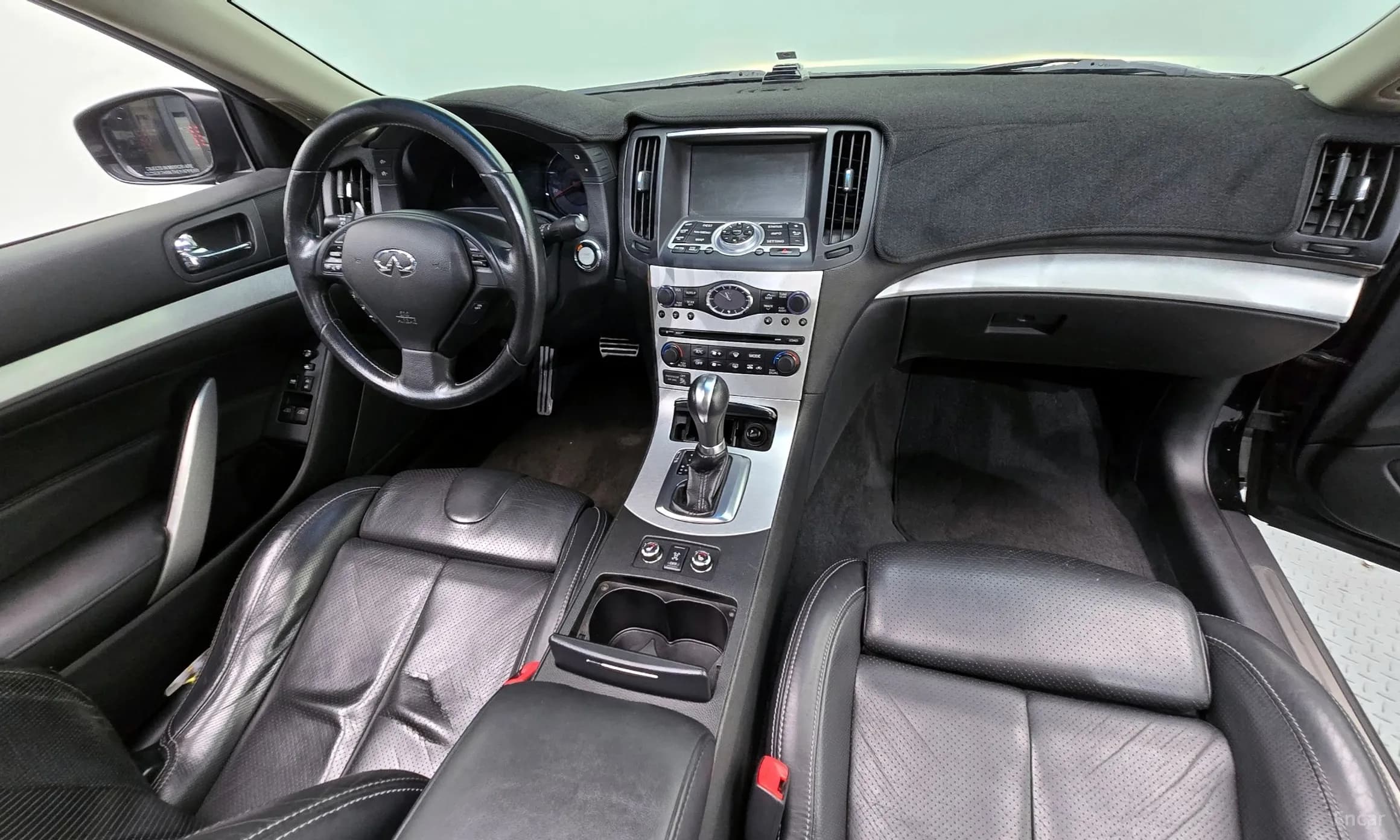 G37