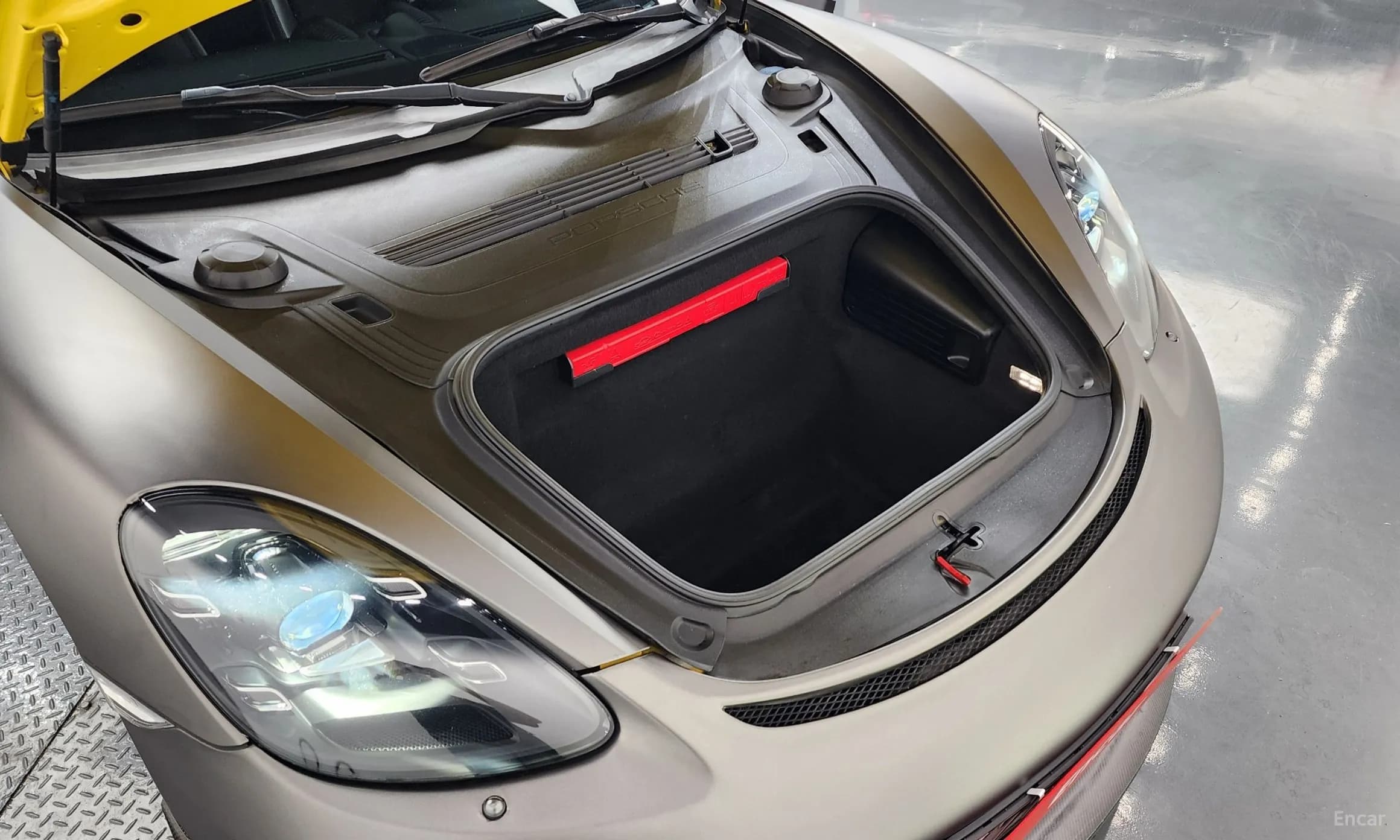 718 Cayman