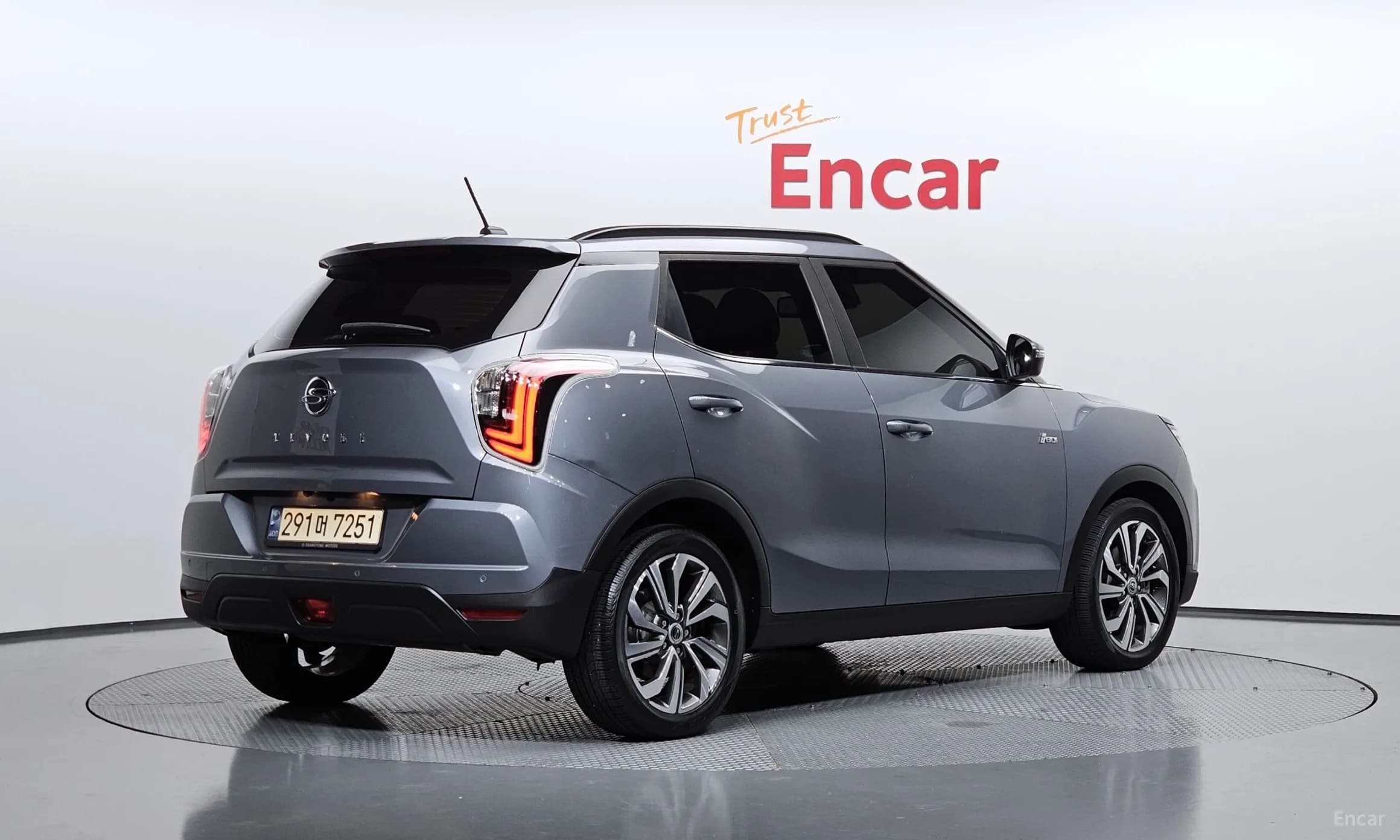Berry New Tivoli