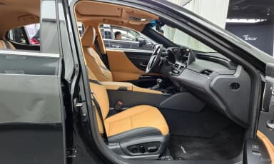 ES300h 7th Generation