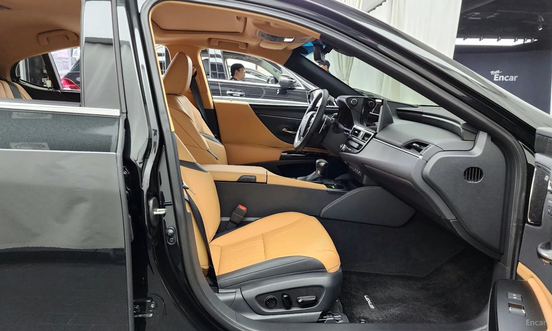 ES300h 7th Generation