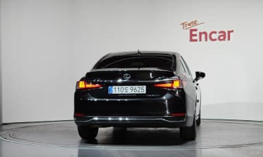 ES300h 7th Generation