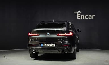 X4 (G02)