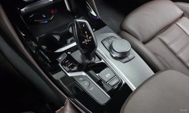 X4 (G02)