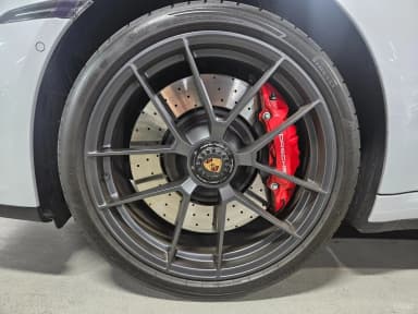 911 (992)