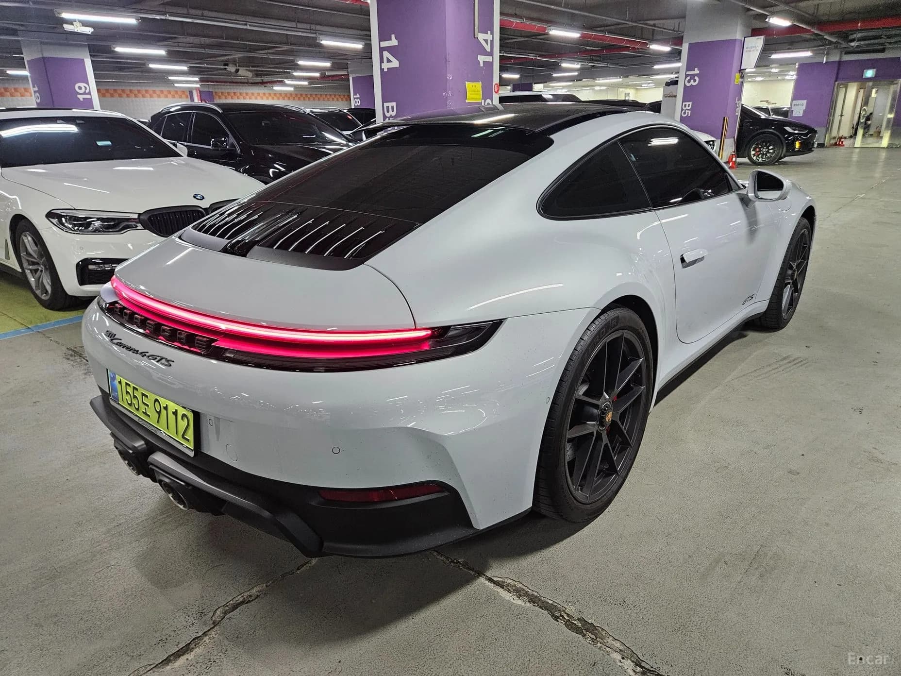 911 (992)