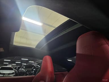 911 (992)
