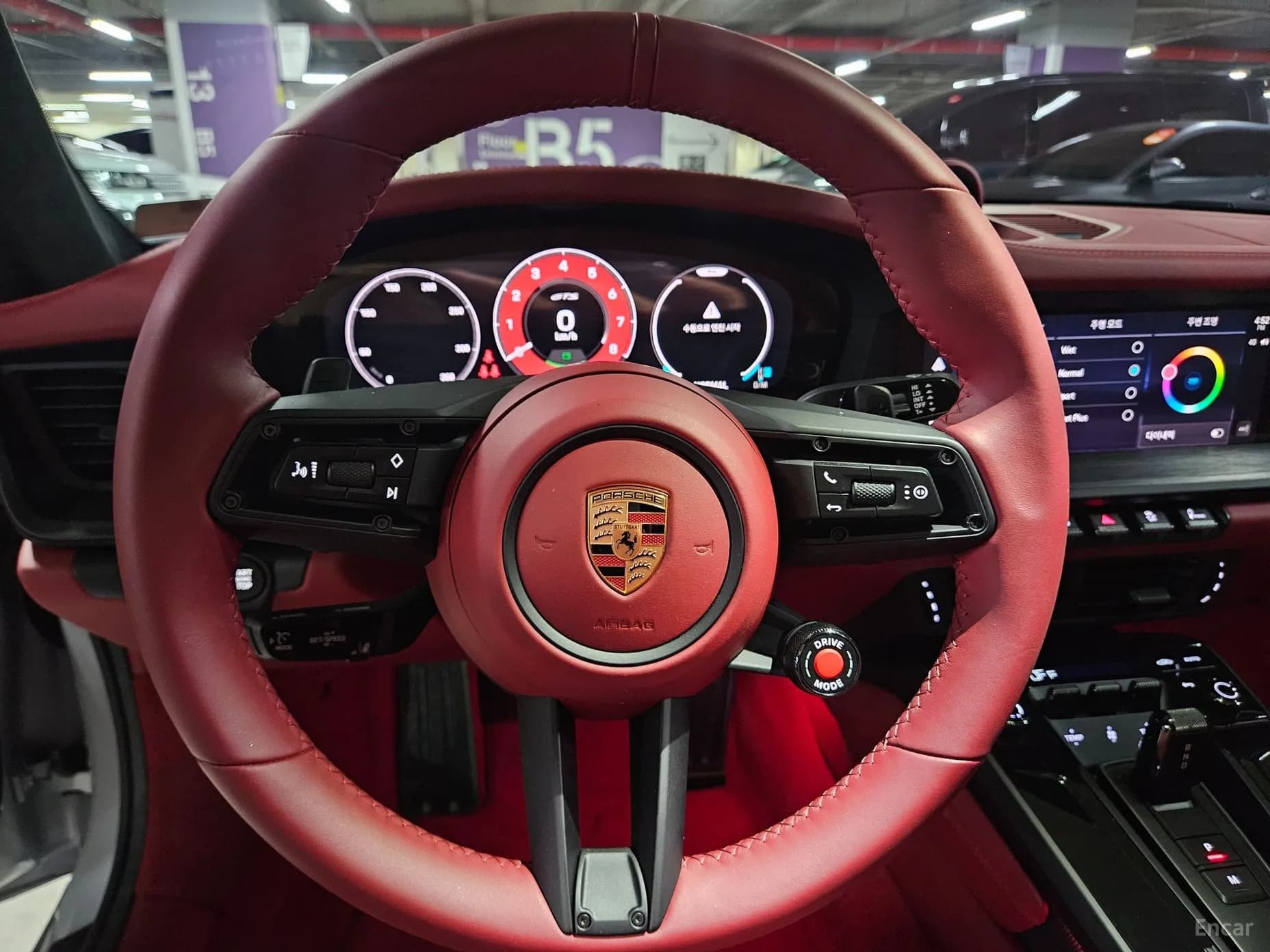 911 (992)