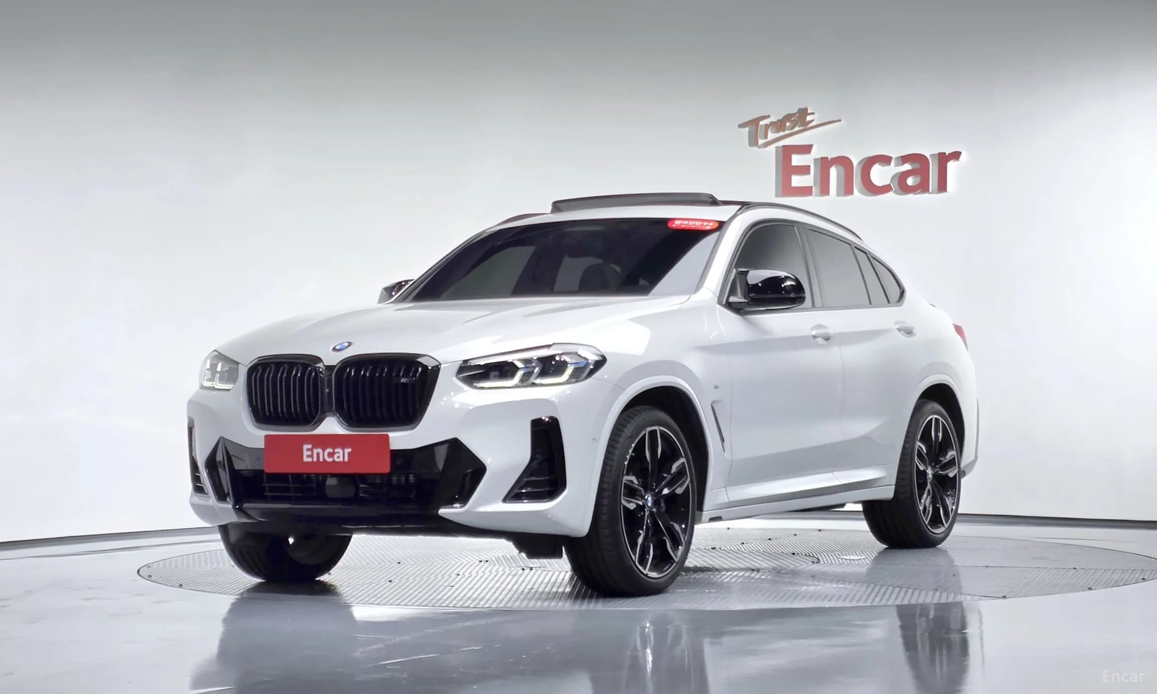 X4 (G02)