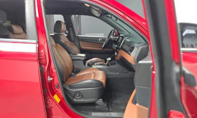 Rexton Sports Khan