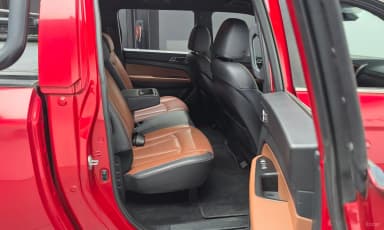 Rexton Sports Khan