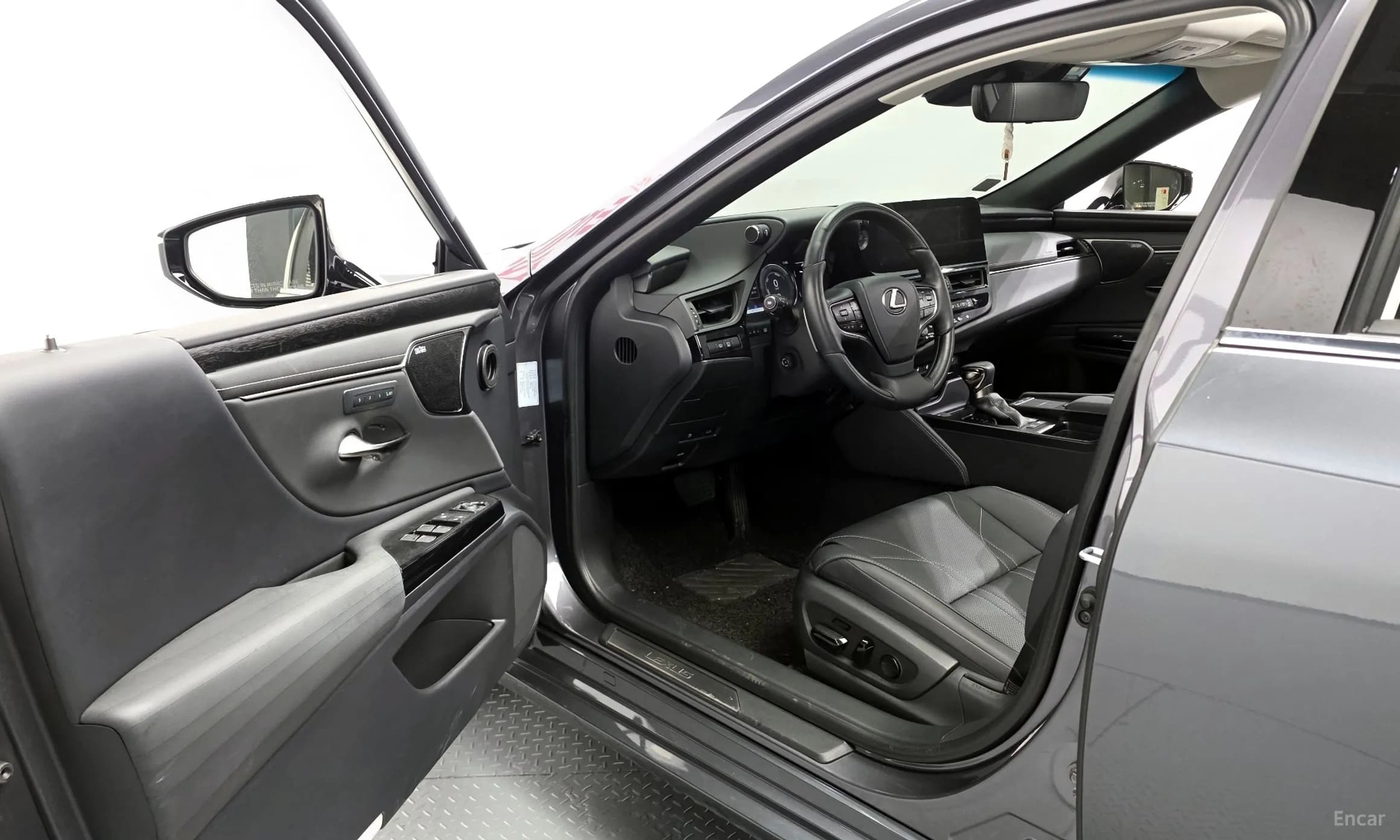 ES300h 7th Generation
