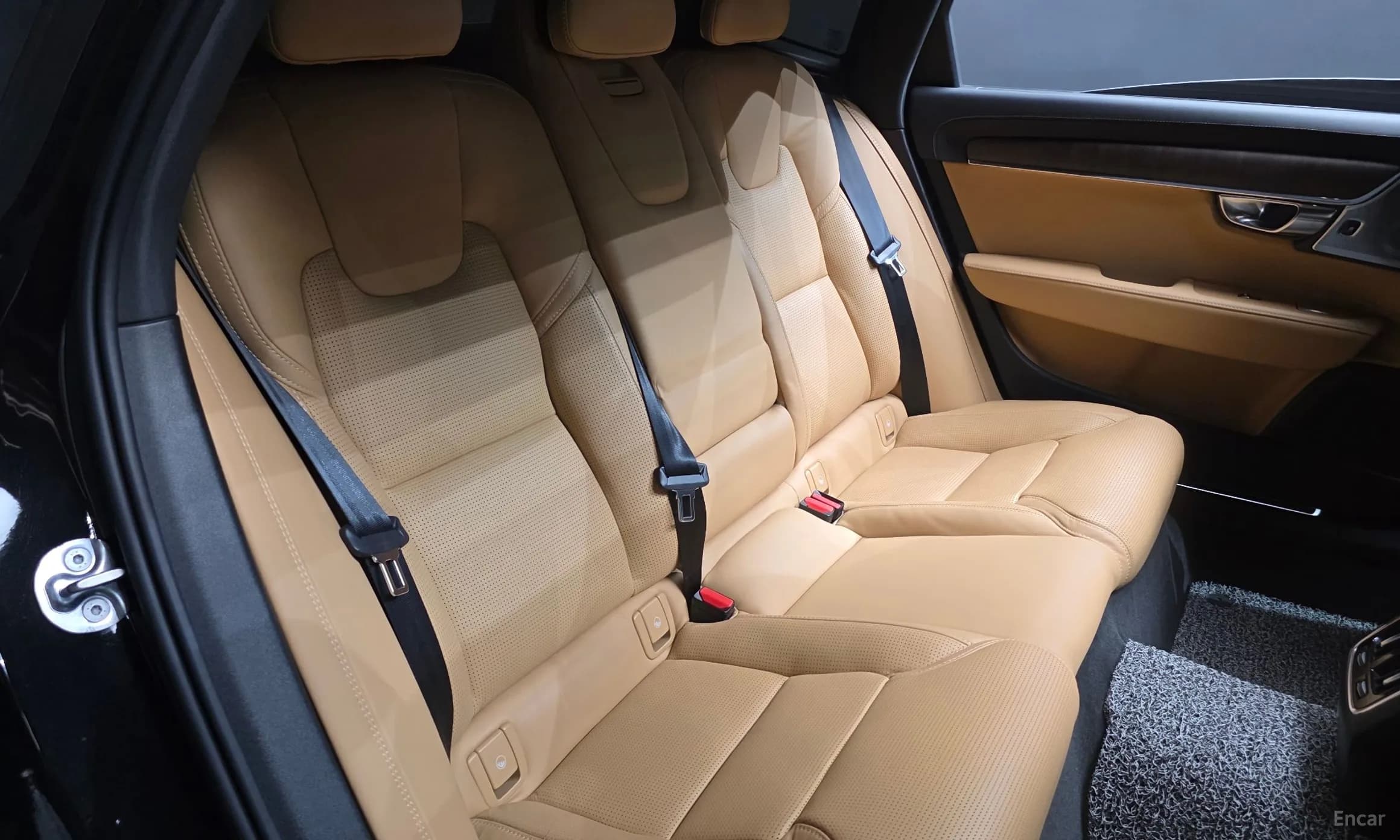 S90