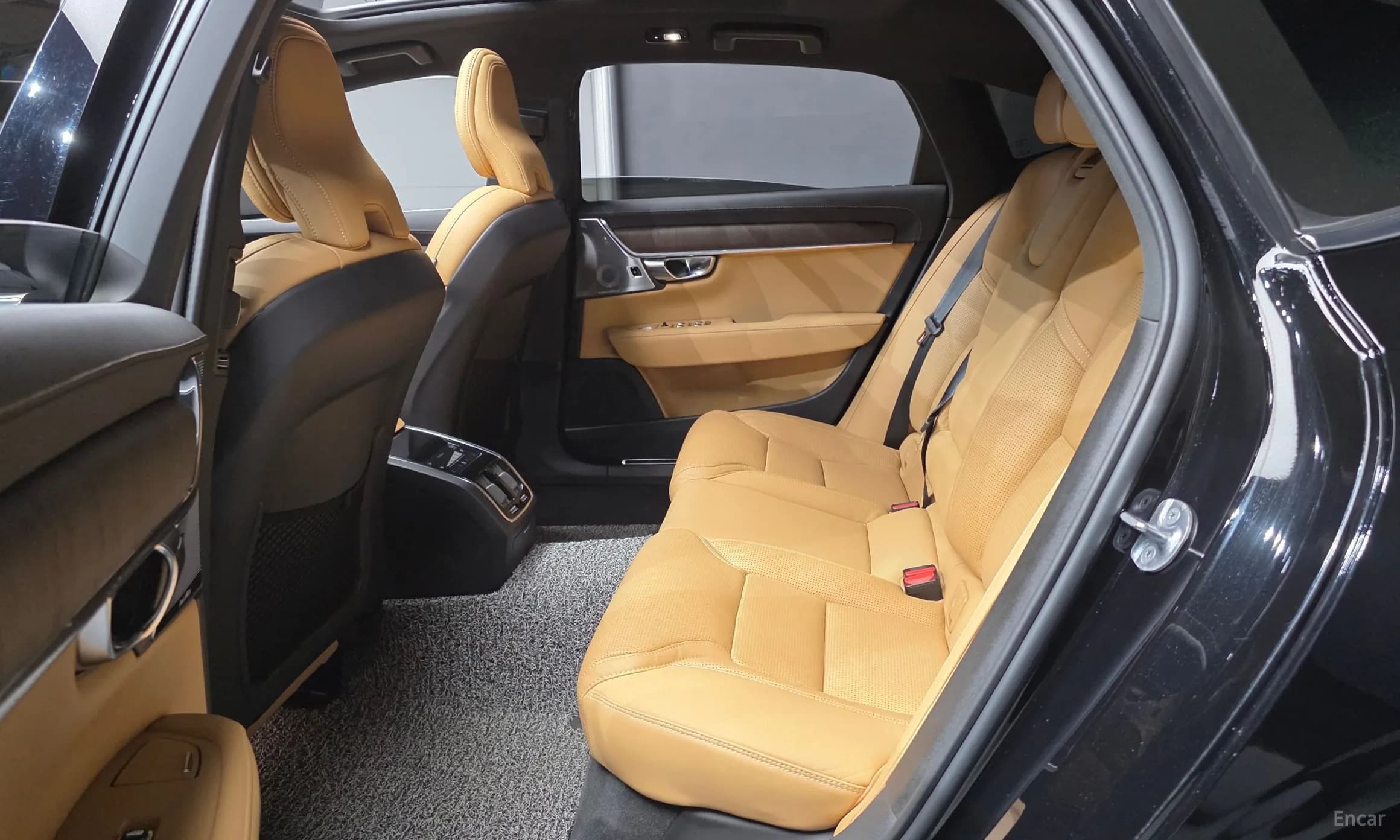 S90