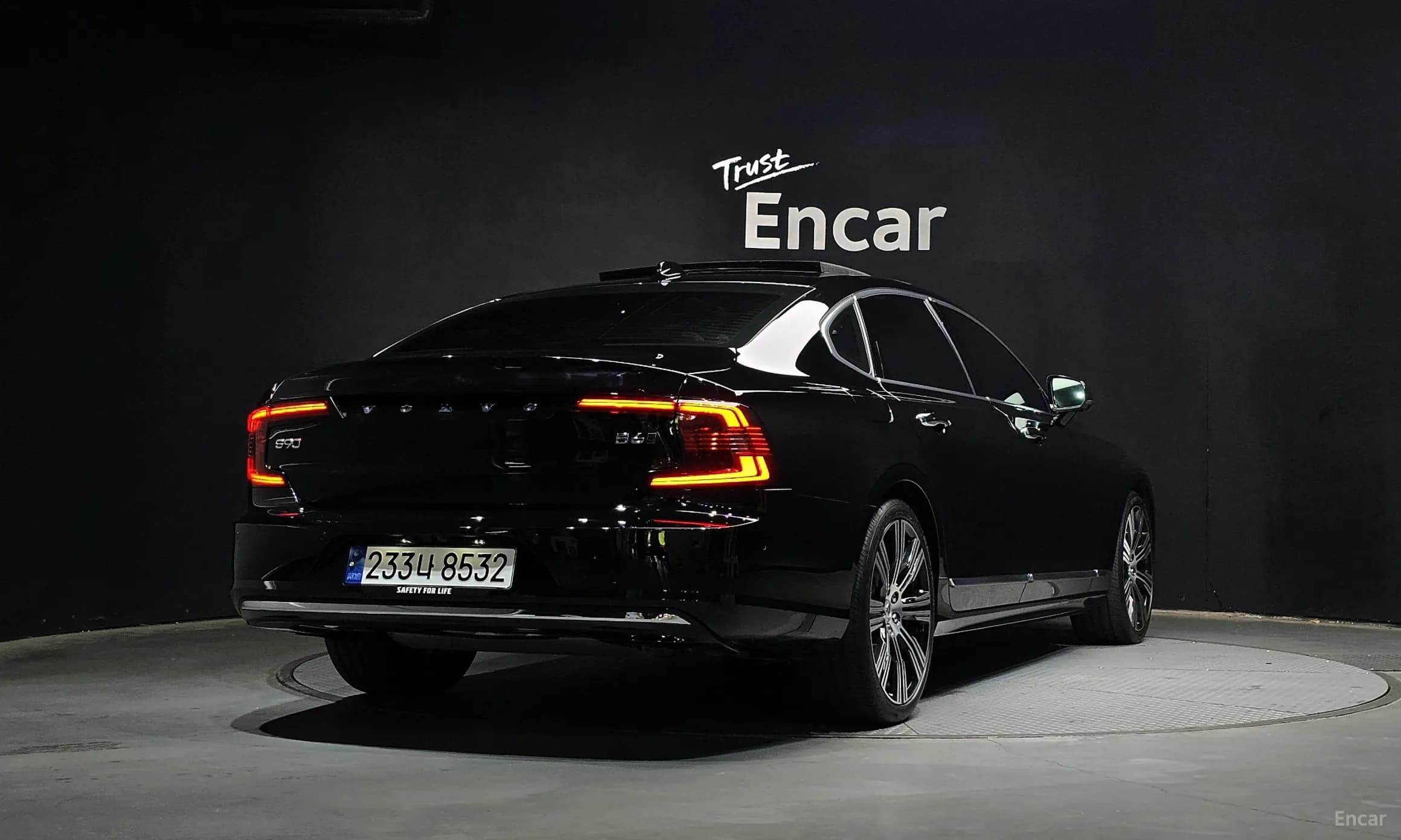 S90