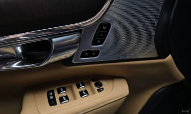 S90