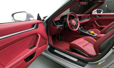 911 (992)