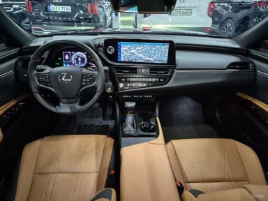 ES300h 7th Generation