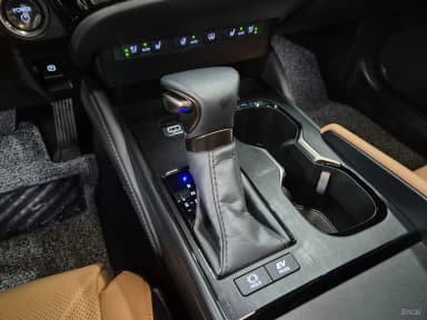ES300h 7th Generation