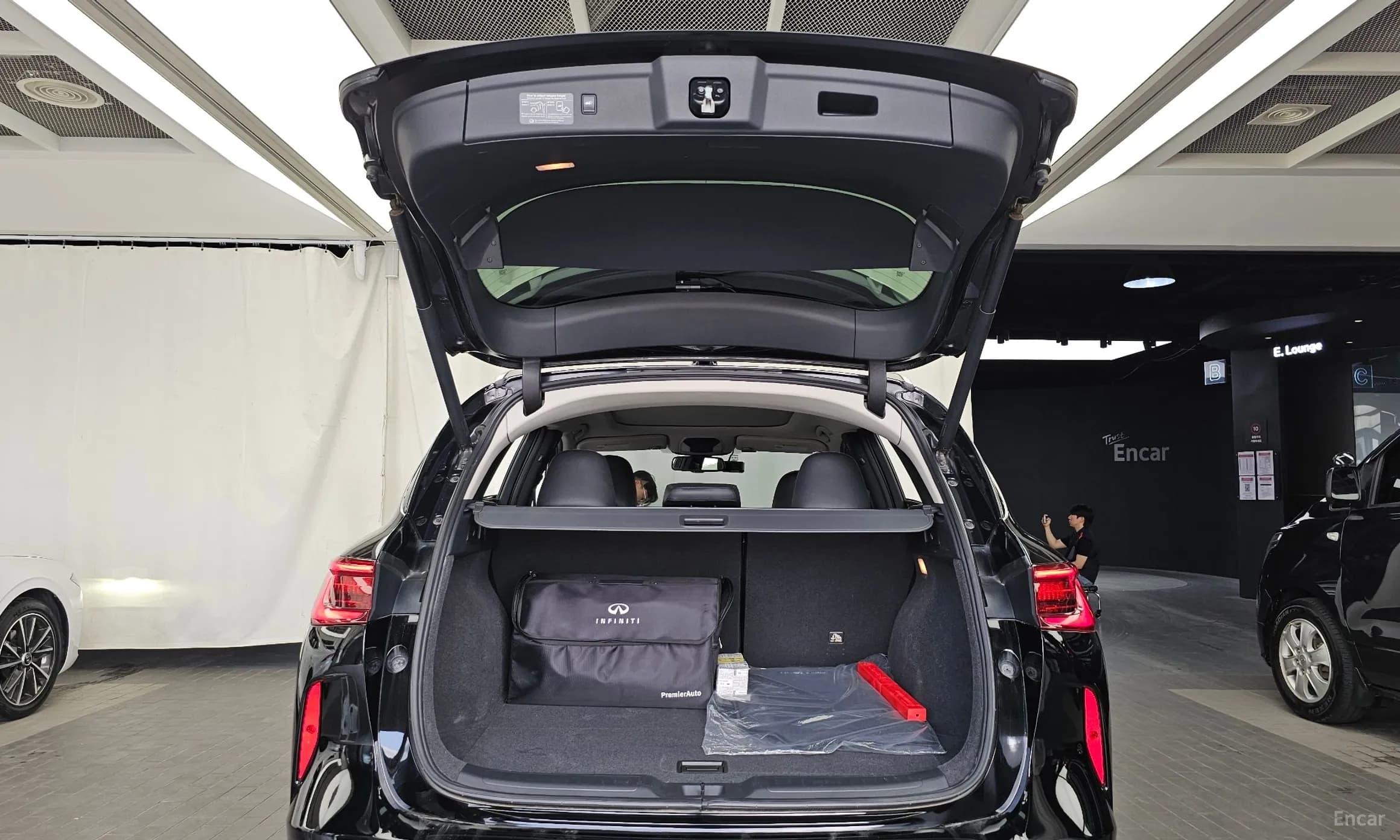 QX50 (P71A)
