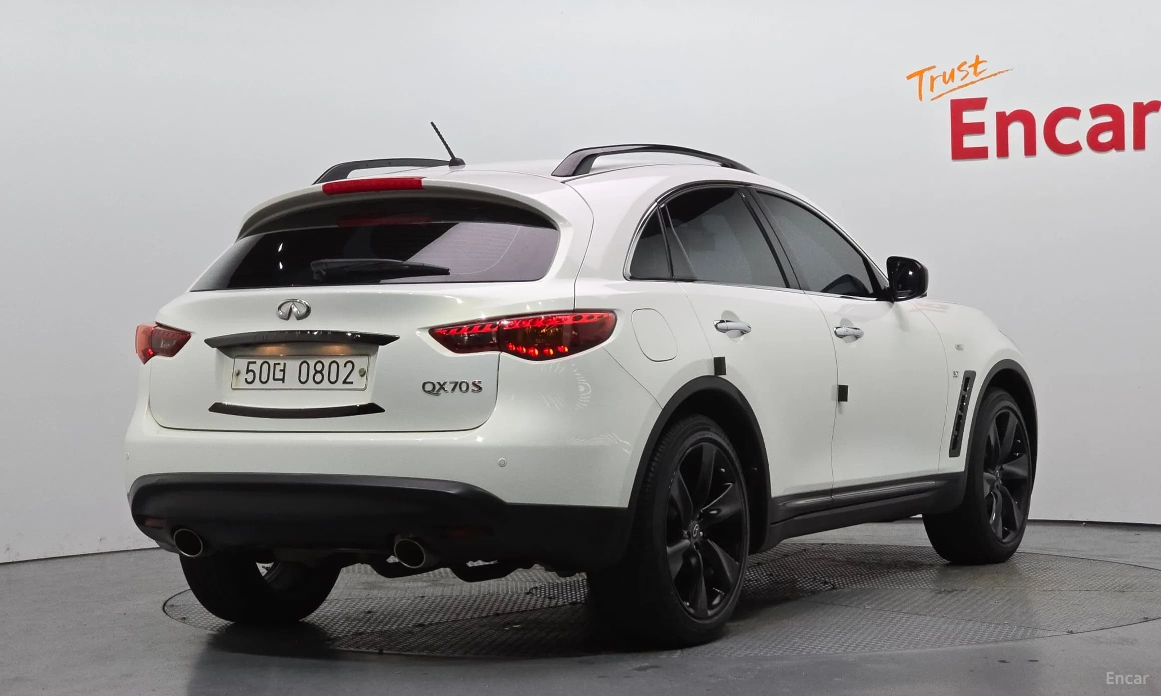 QX70