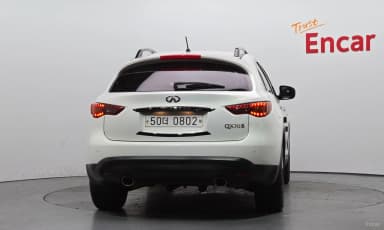 QX70