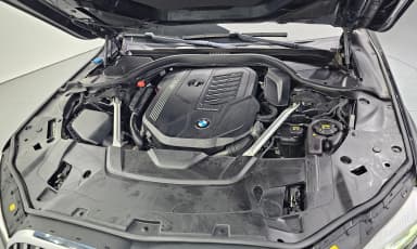 7 Series (G11)