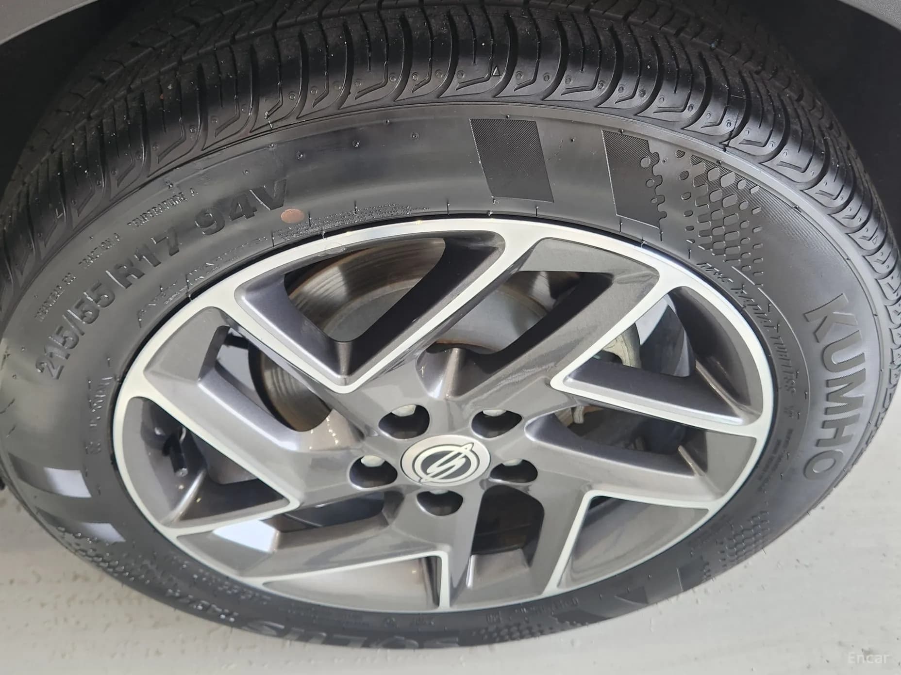 Berry New Tivoli