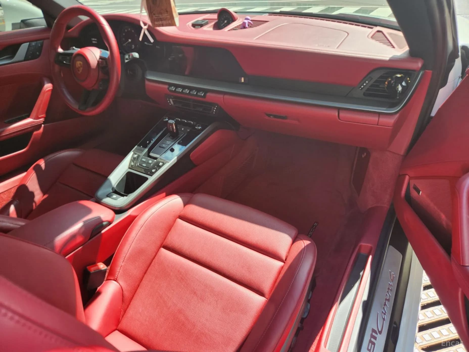 911 (992)