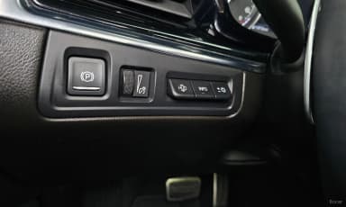 XT6