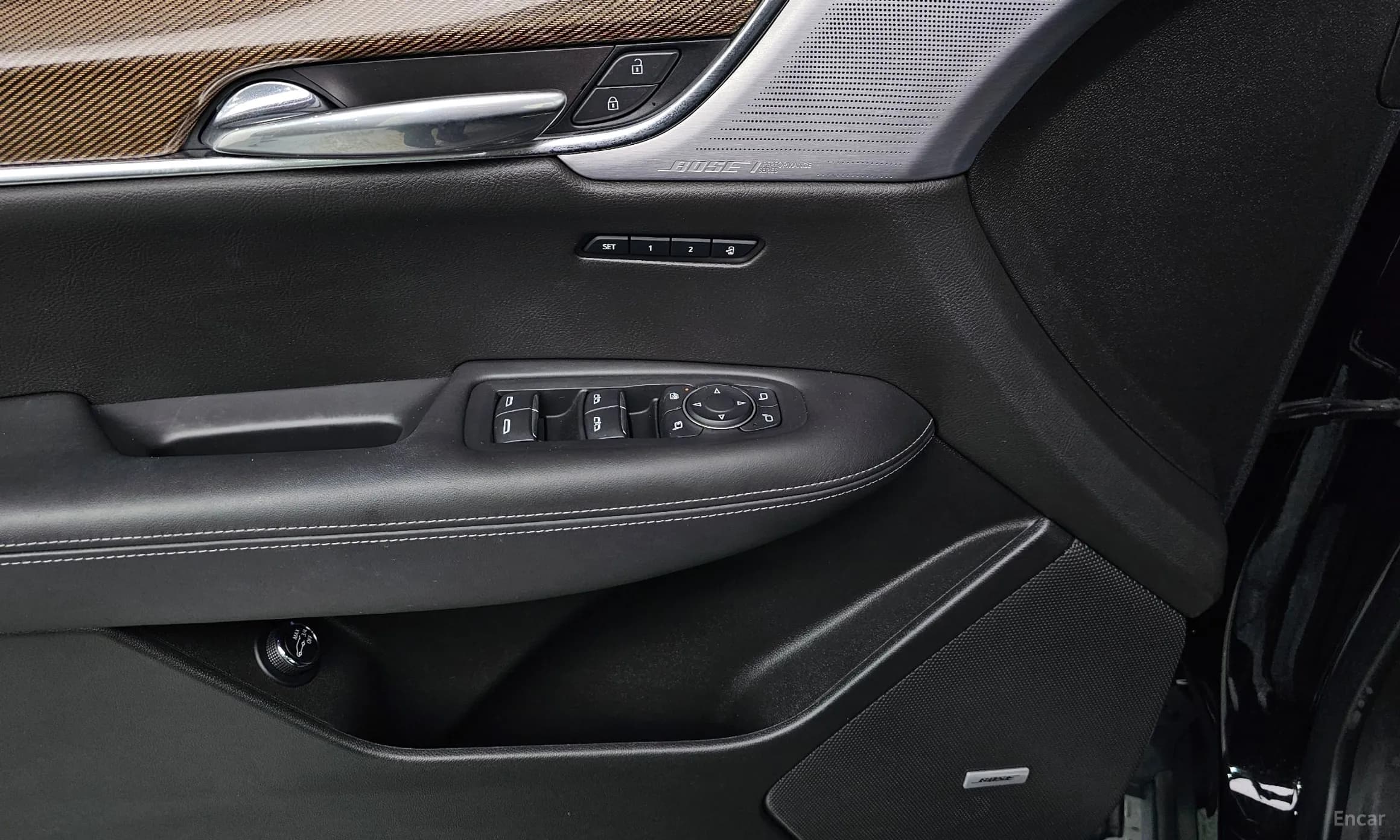 XT6