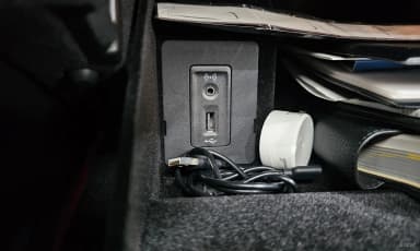 910