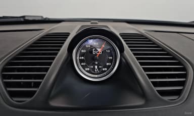 910