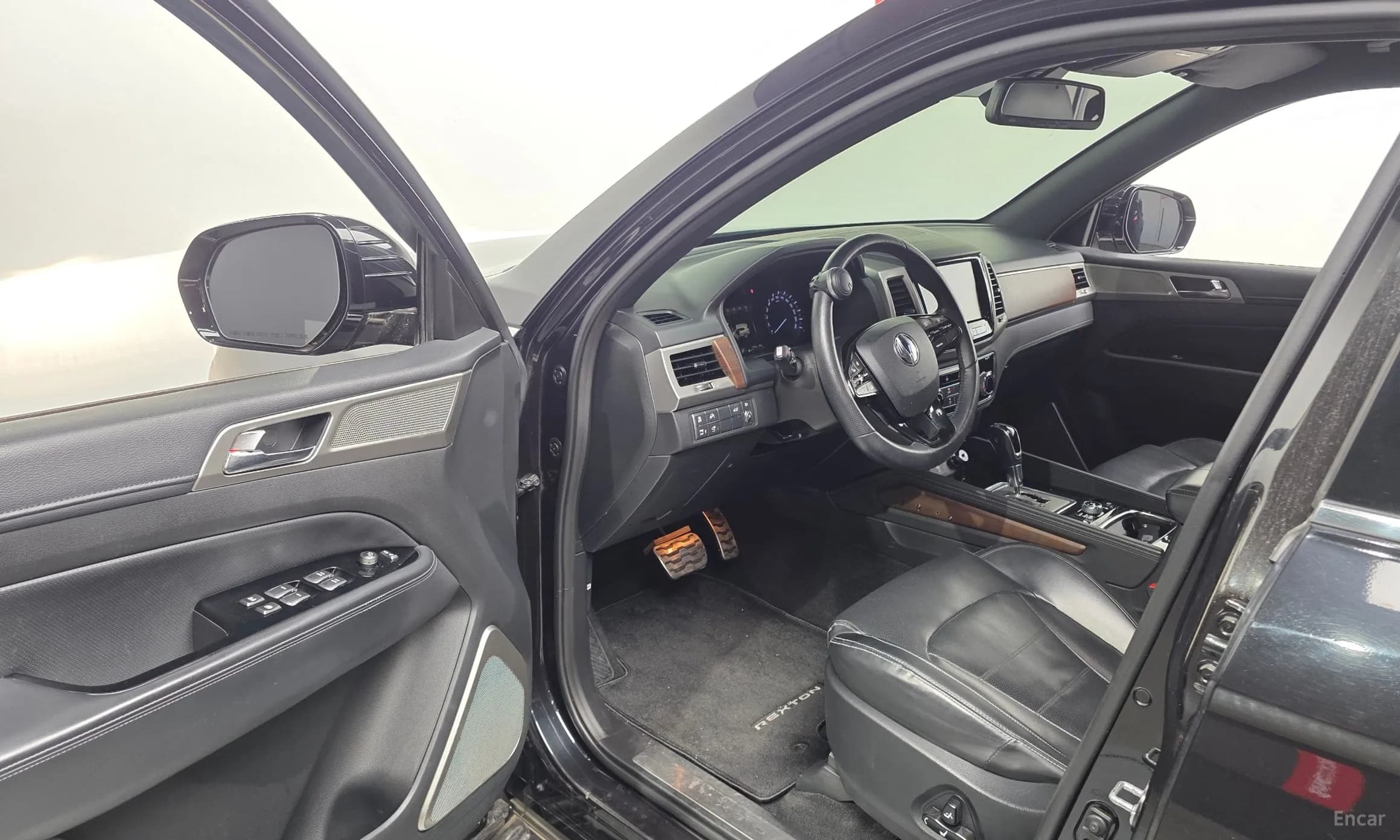 G4 Rexton