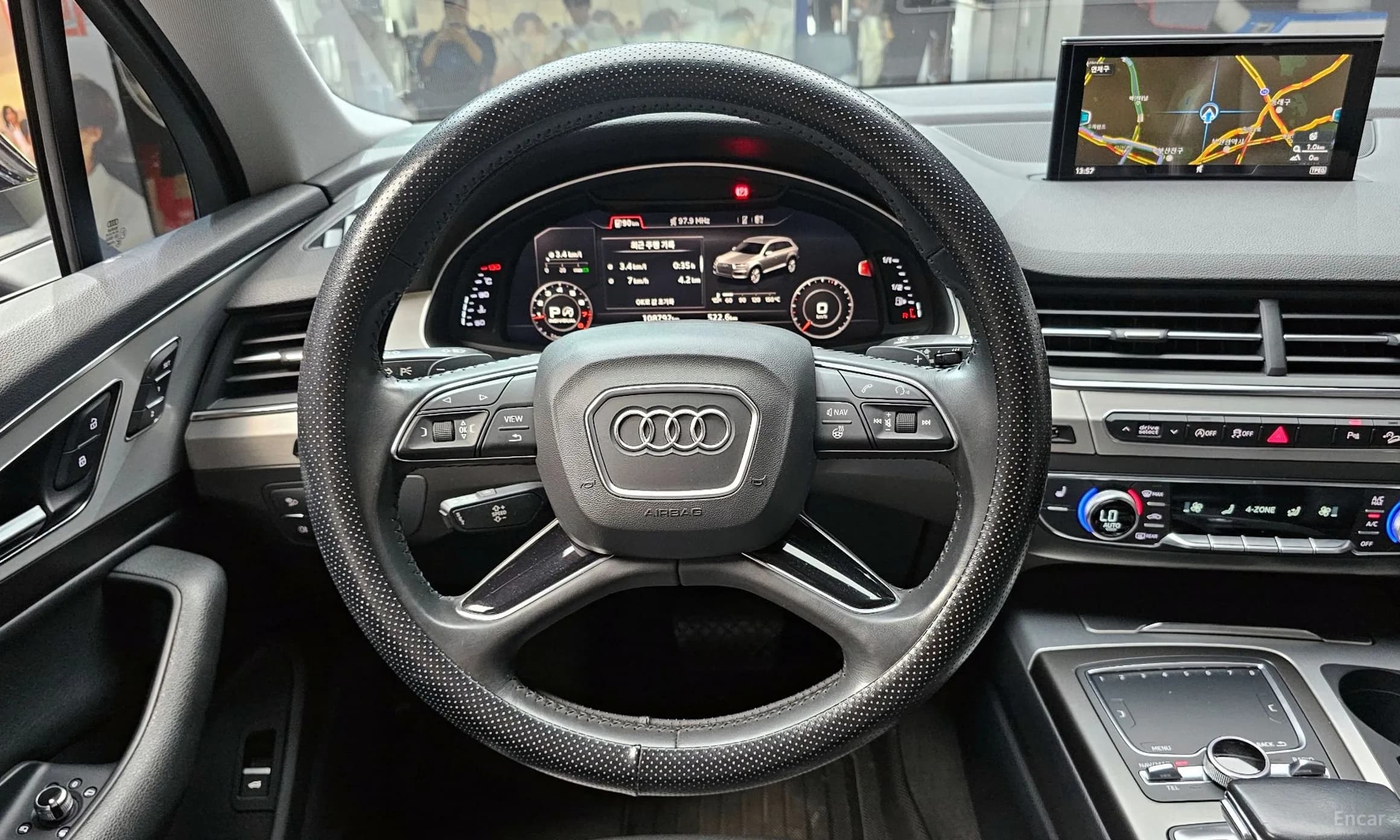 Q7 (4M)