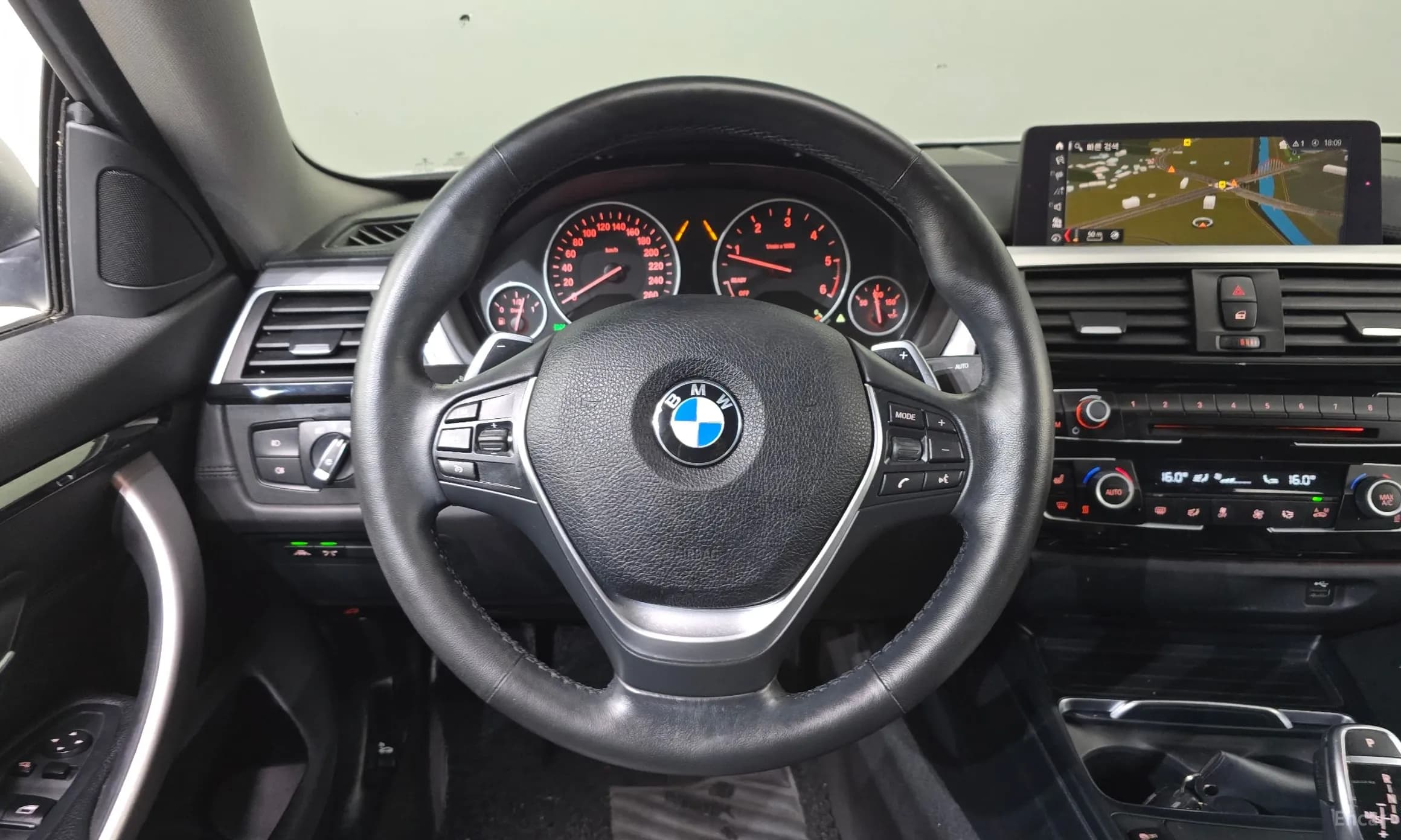 Series 4 (F32)