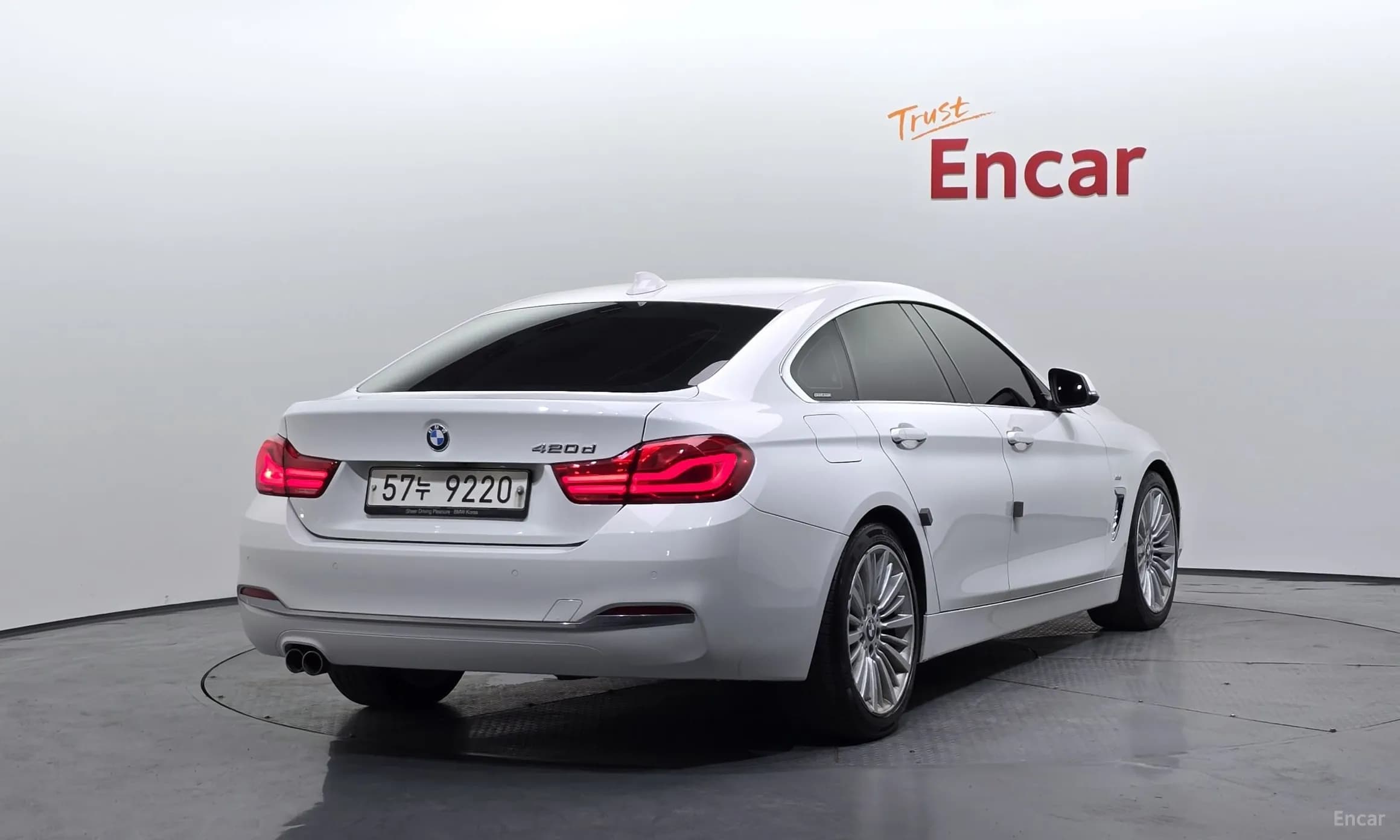 Series 4 (F32)