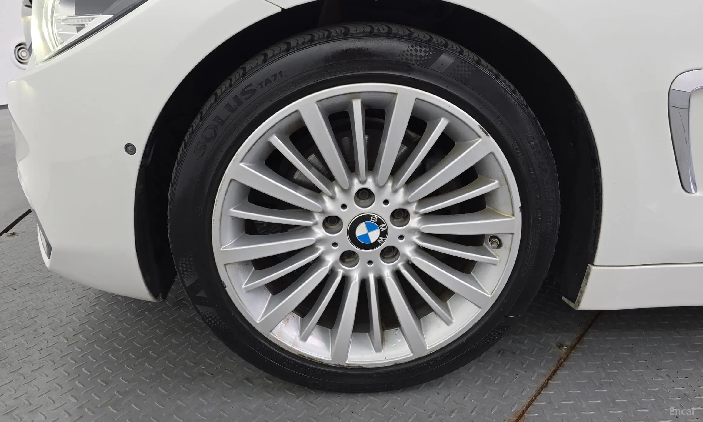 Series 4 (F32)