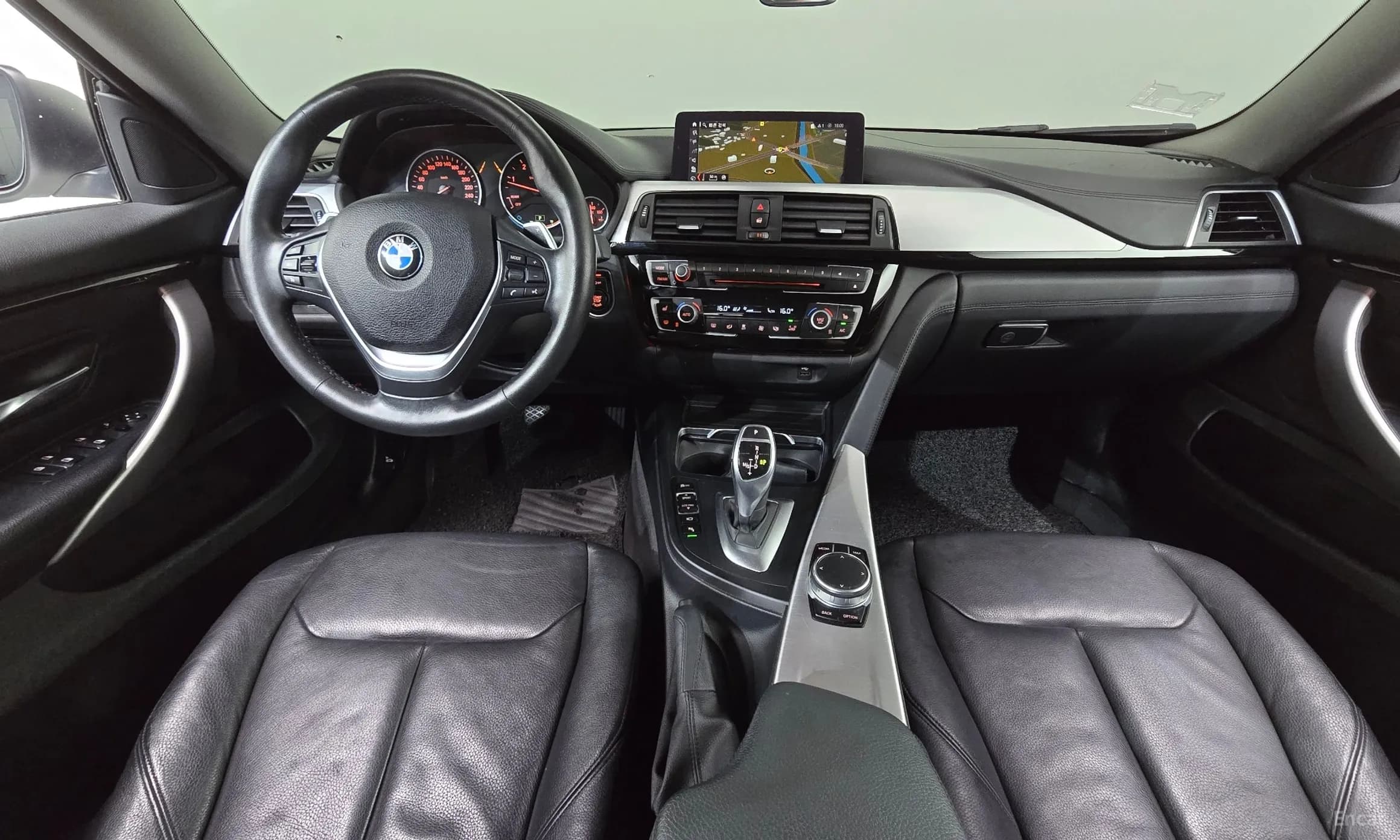 Series 4 (F32)