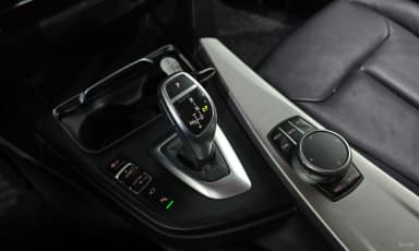 Series 4 (F32)