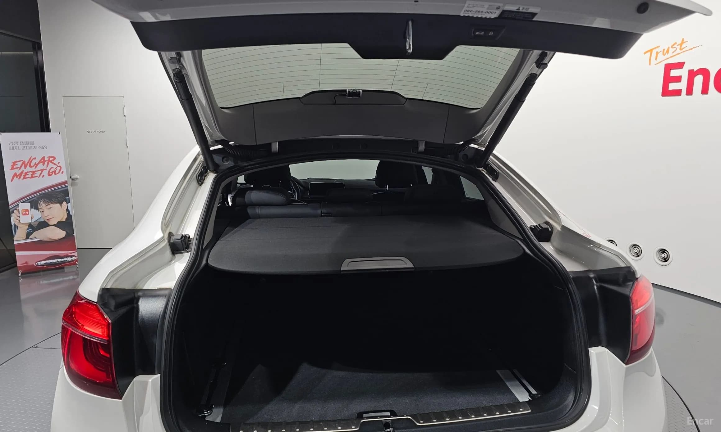 X6 (F16)